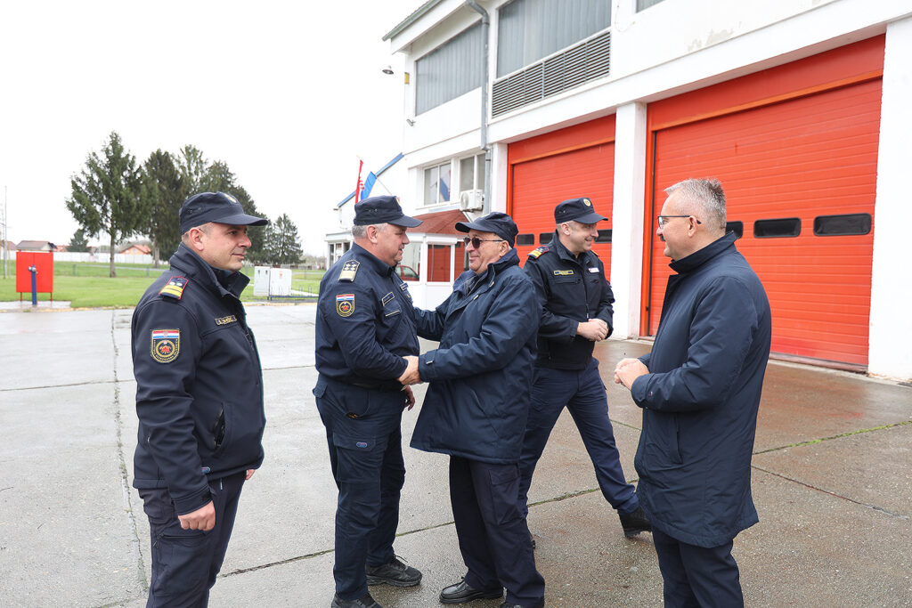 Vatrogasci oprema vtc (4)