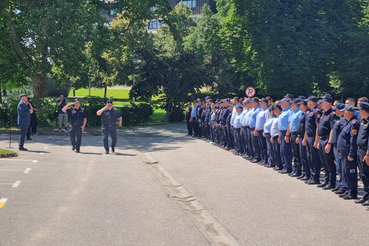 Podjela opreme sisačko mos (5)
